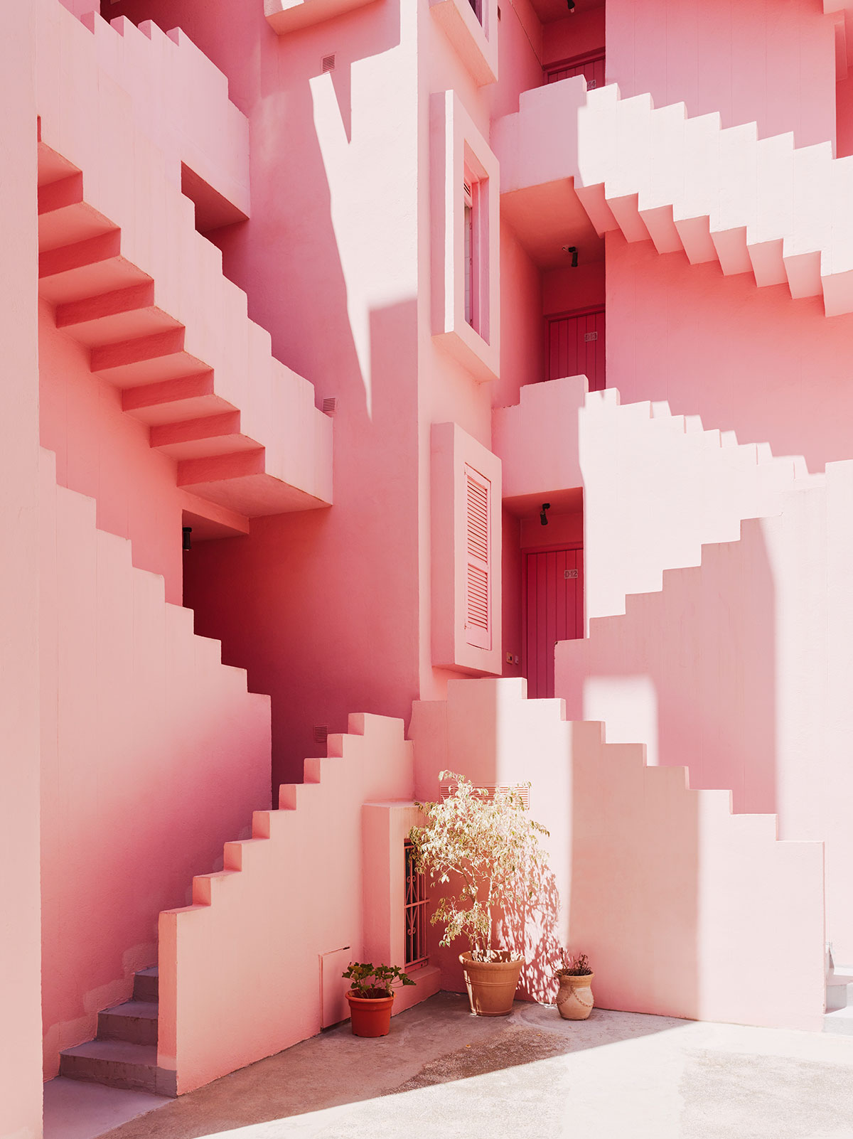 Architecture:  La Muralla Roja
