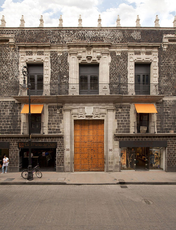 Decor: Downtown Mexico Hotel