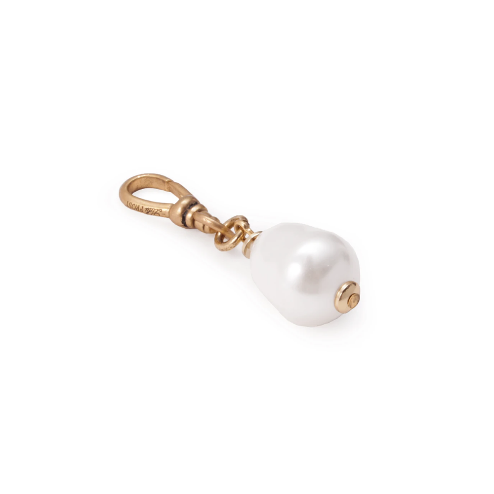 CLOISTER PEARL CHARM