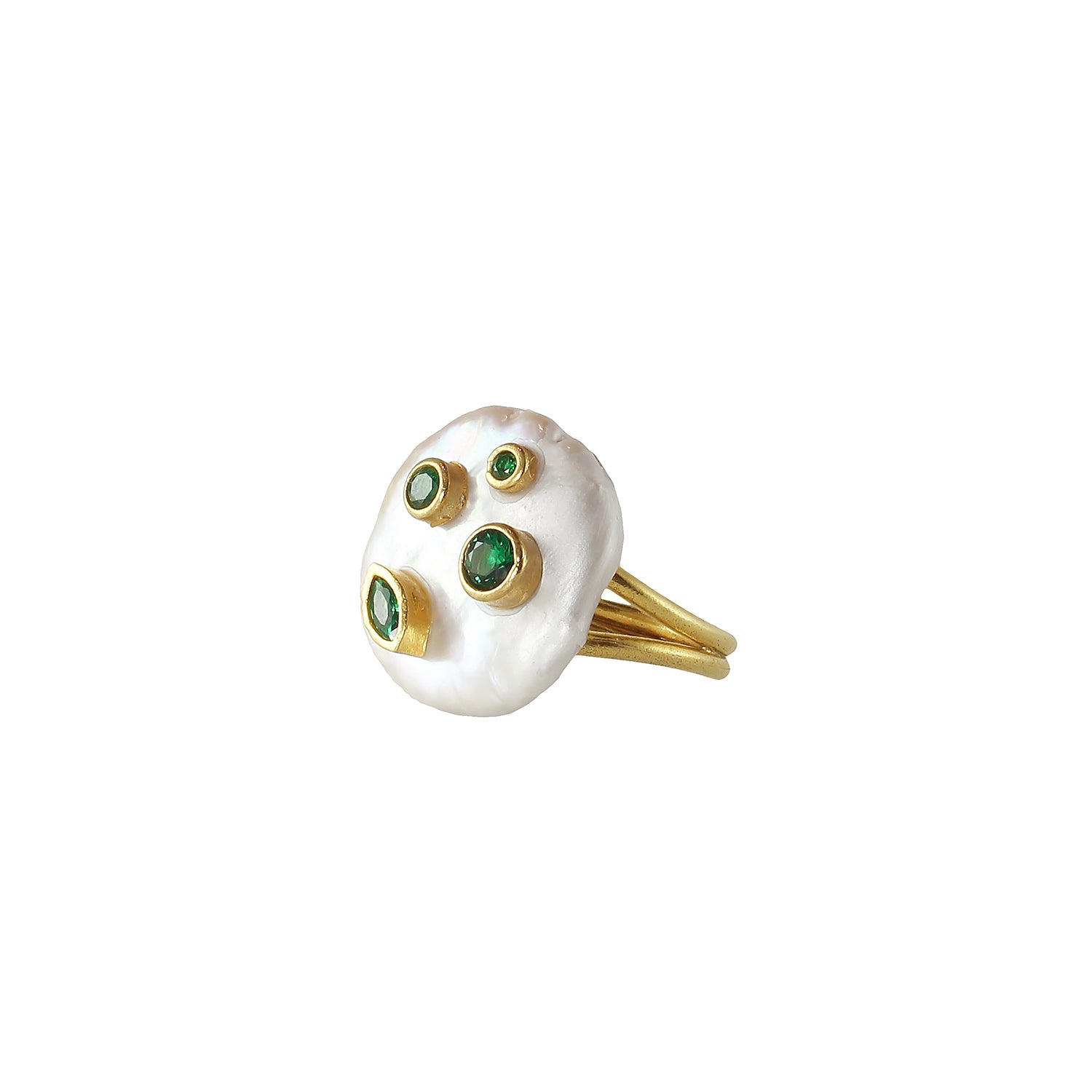 Coin pearl ring with gold plated and green onyx stone set on it